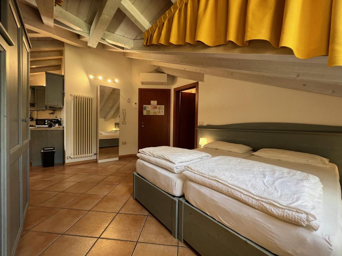 Studio Apartments Baia Azzurra 7 Torbole Sul Garda Exterior photo